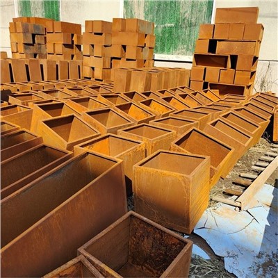 Modern kültéri téglalap alakú Corten acél vetőgép