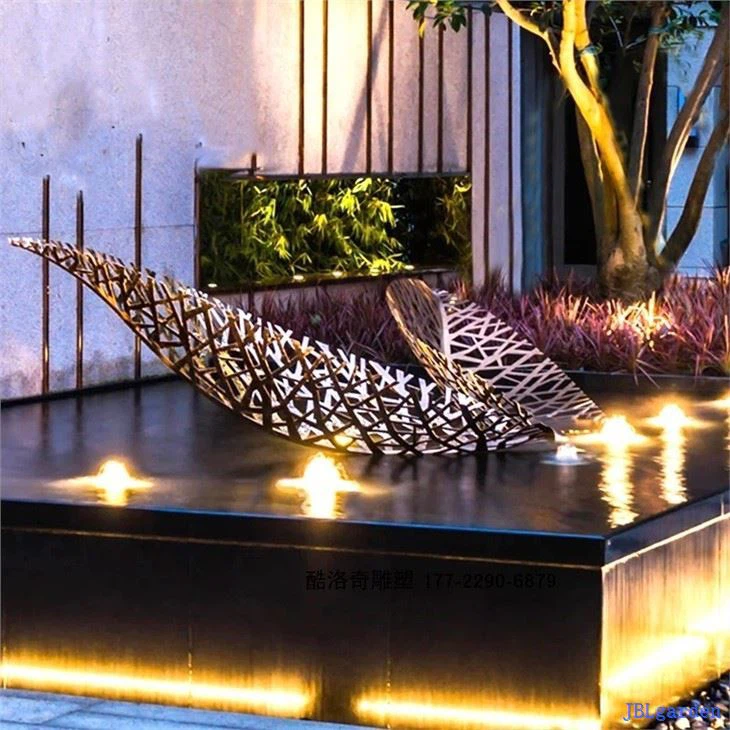 Stainless Steel Hollow Leaf Sculpture