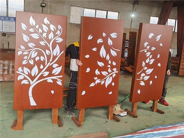 Free Standing Outdoor Privacy Screen